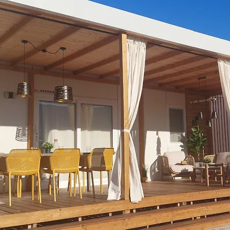 Sea House Modern Mobile Home, Pool - Privilege Point & Villa *